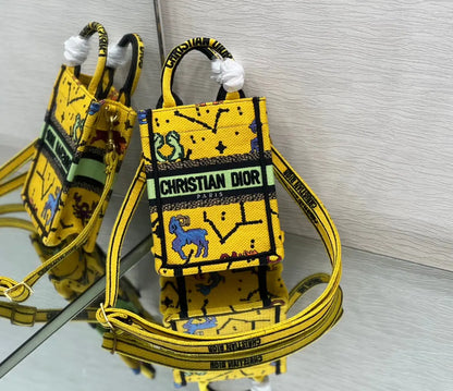 クリスチャン・ディオール ミニブックトート フォンバッグ