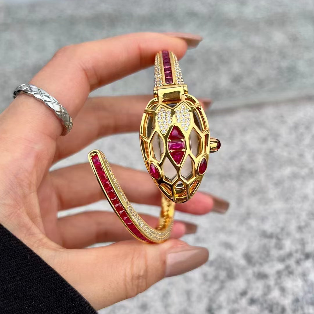 ブルガリ スネークブレスレット ダイヤモンド クラムシェルウォッチ