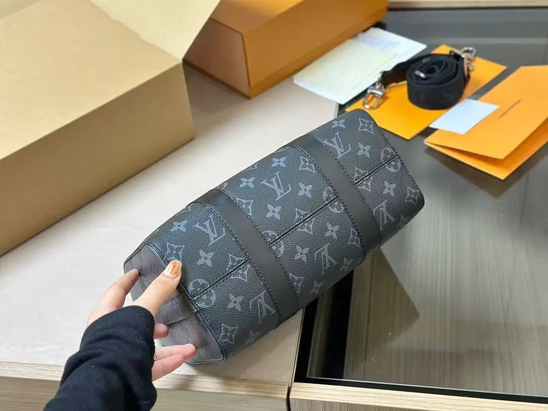 ルイ・ヴィトン シティ キーポルバッグ M45936