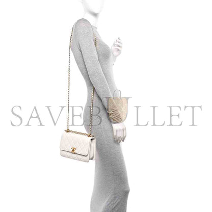 シャネル マスターカーフスキン キルティング パーフェクトフィット フラップ ホワイト (19×12×8cm)