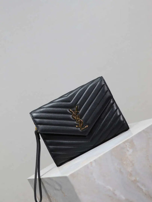 YSL カッサンドル マトラッセ ラムスキンレザー フラップポーチ 617662 V ブラック