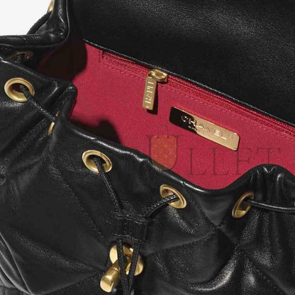 シャネル マスター19 バックパック シャイニーラムスキン ゴールドメタリックブラック (26×22×16cm)