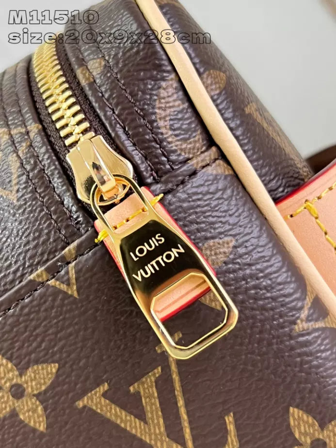 ルイ・ヴィトン トイレタリーバッグ ブラウン モノグラム・エクリプス キャンバス – LW150