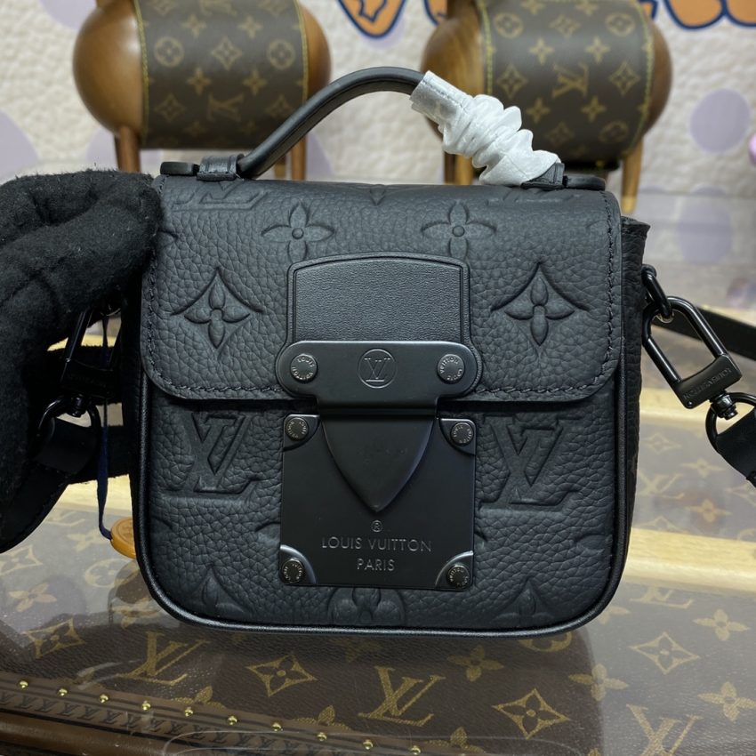 LV レトロ メッセンジャーバッグ