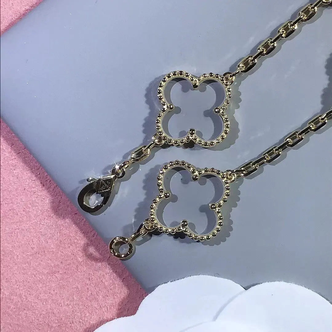 ヴァン クリーフ＆アーペルの四つ葉のクローバー クリスタル ブレスレット