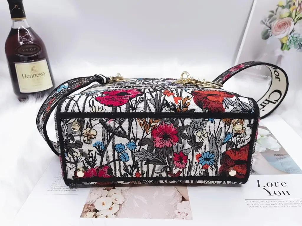 レディディオール