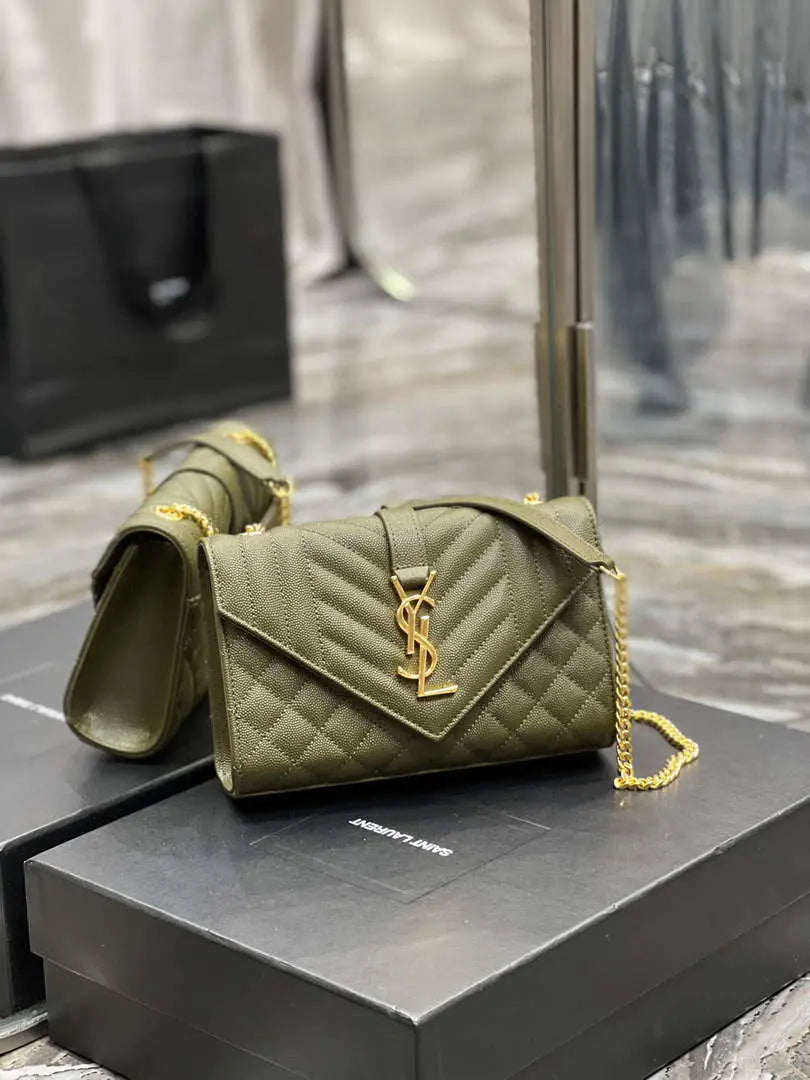 YSL 600195 エンベロープ スモール キルティング グレイン・ド・プードル エンボスレザー ダークグリーン