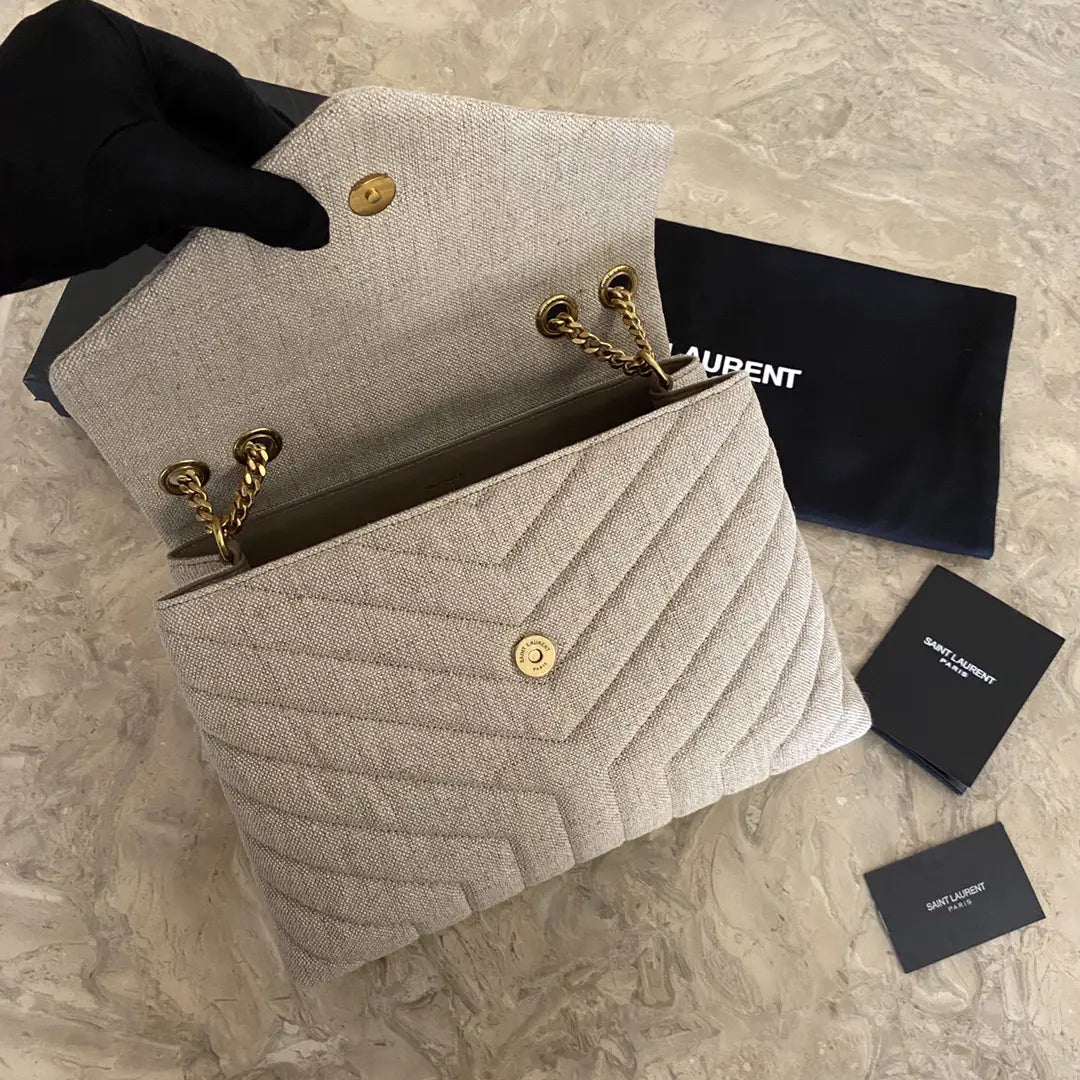 Y字キルティングレザーのルル スモールバッグ