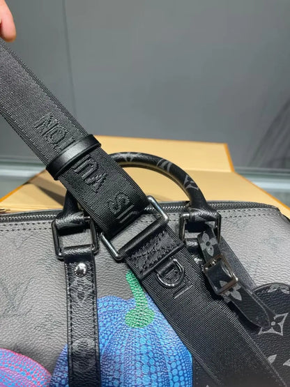 ルイ・ヴィトン クサマ リバース モノグラム エクリプス キーポル 25