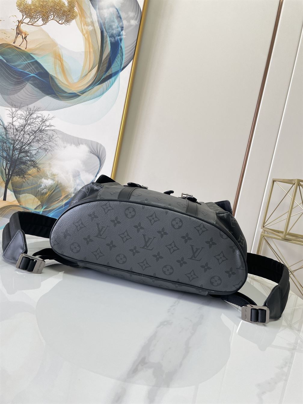 ルイ・ヴィトン クリストファー・バックパック モノグラム・エクリプス – LVB023