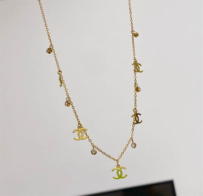 シャネルのダブルCネックレス