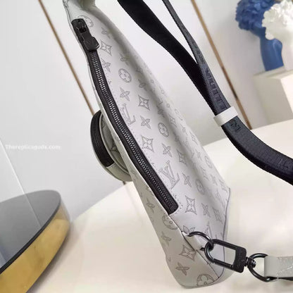 デュオ スリングバッグ サンド モノグラム シャドウ – LW299