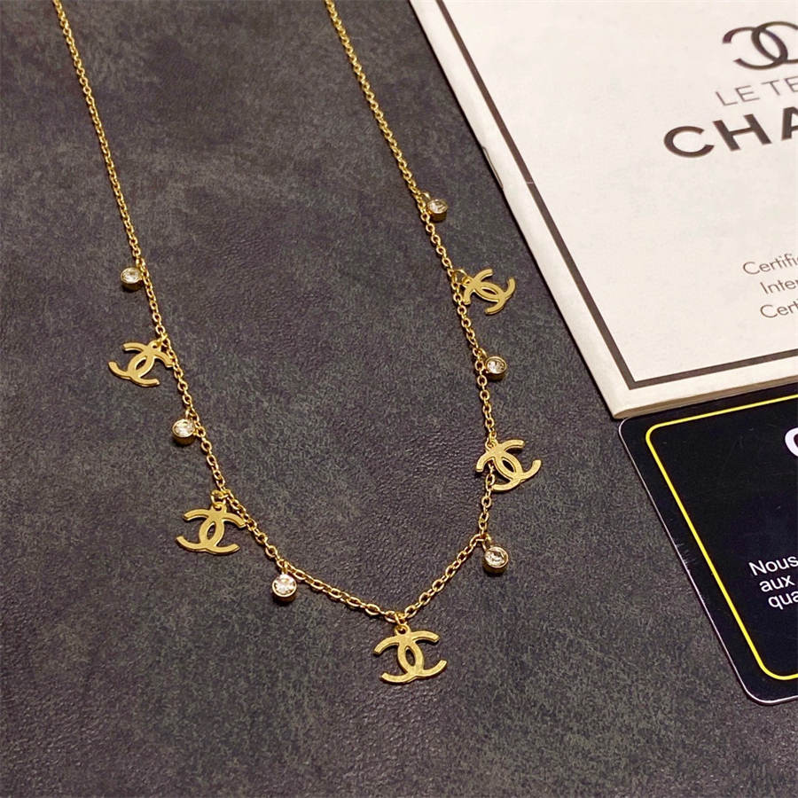 シャネルのダブルCネックレス