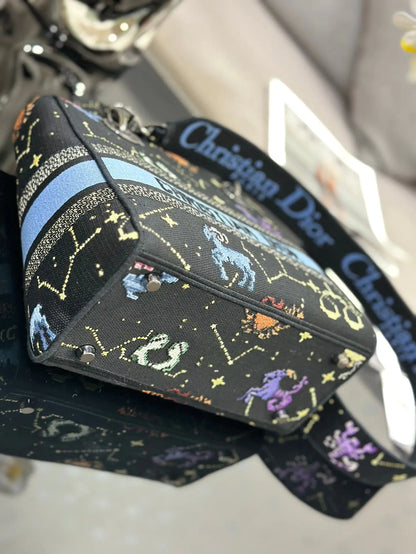 クリスチャン ディオール ミディアム レディ D ライト バッグ