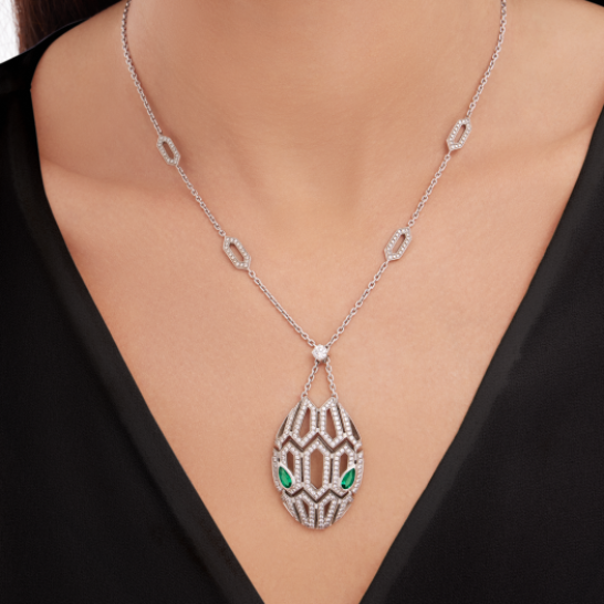 ブルガリ セルペンティ セドゥットーリ ネックレスの新作