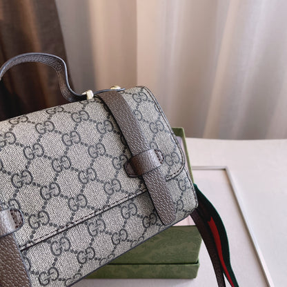 GUCCI メッセンジャーバッグ