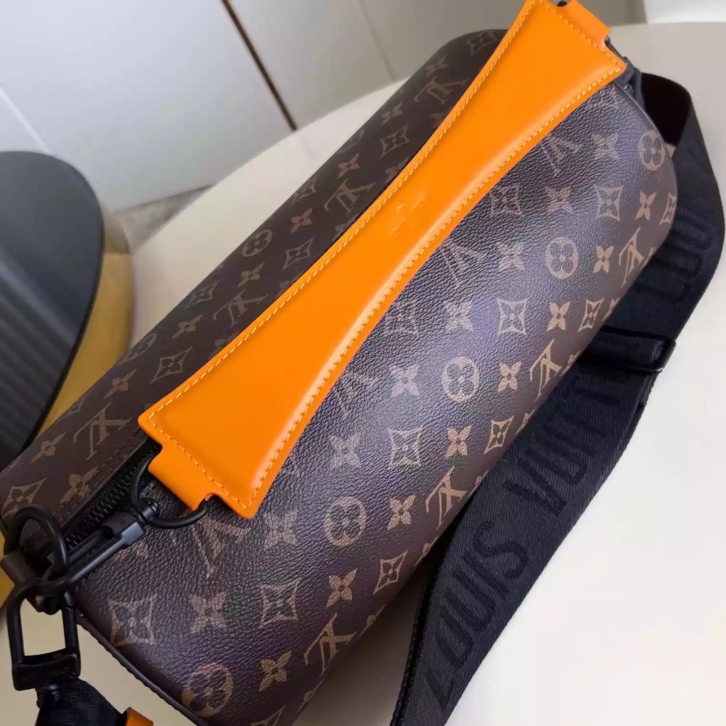 ソフト ポロション MM モノグラム マカッサル キャンバス M46691 – LW452