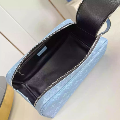 ダイビングキットバッグ スカイブルー モノグラム キャンバス M14125 – LW395