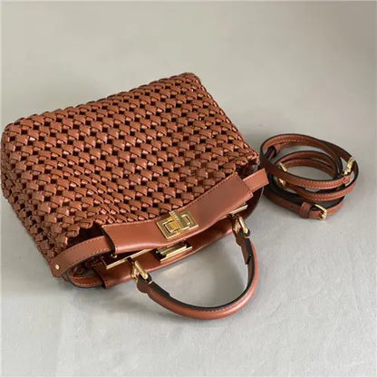 ピーカブー フェンディ レプリカバッグ