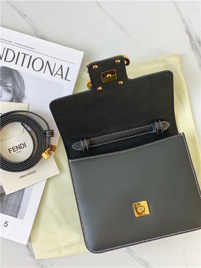 フェンディ カーリグラフィー バッグ