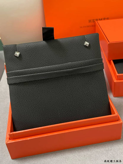 エルメスのクラシックイヤリング