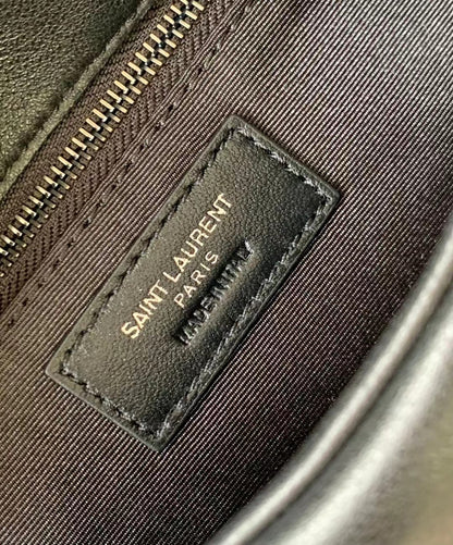 イヴ・サンローラン ルル パファー スモール キルティングレザー クラッチ（ブラック）