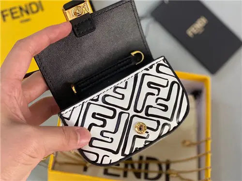 フェンディ 1 カリフォルニア スカイ バッグ レプリカバッグ