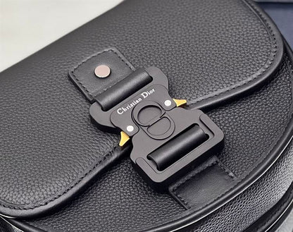 ディオール ミニ ギャロップ バッグ ストラップ付き – DIO040