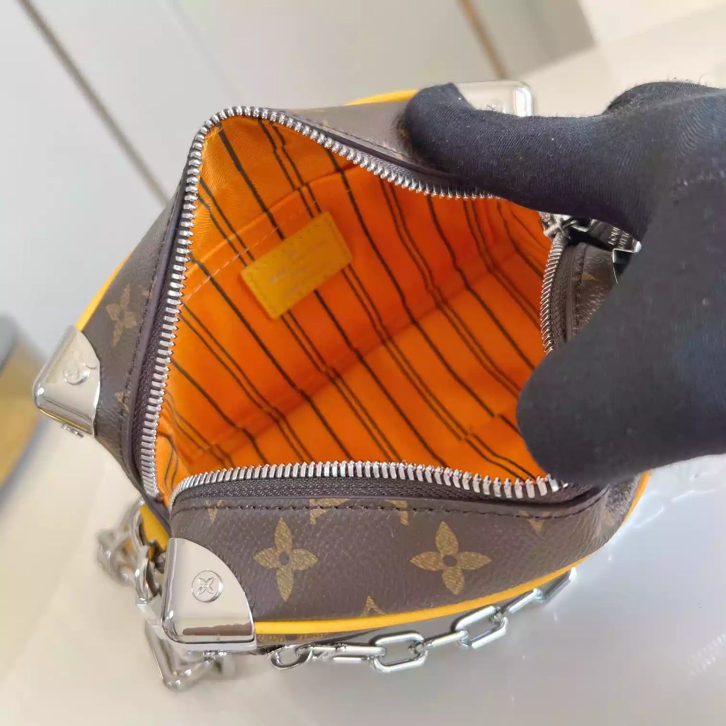 ミニソフトトランク サフラン イエローモノグラム マカッサルコーティングキャンバス＆カウハイドレザー M12767 – LW423