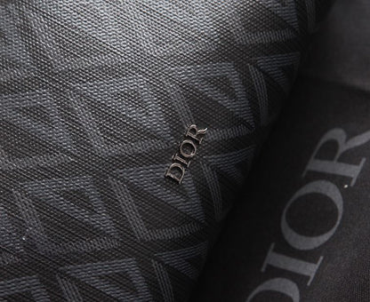 ディオール リンゴット 22 バッグ ブラック CD ダイヤモンド キャンバス – DIO015