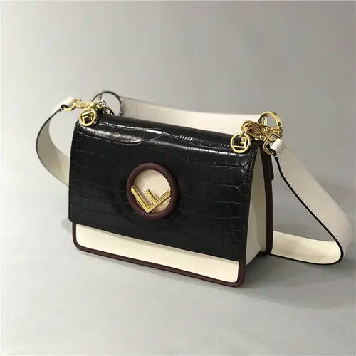 フェンディ カン・イ・FF ショルダーバッグ