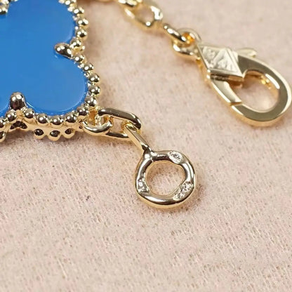 ヴァン クリーフ＆アーペルの四つ葉のクローバーとブルーカルセドニーのブレスレット