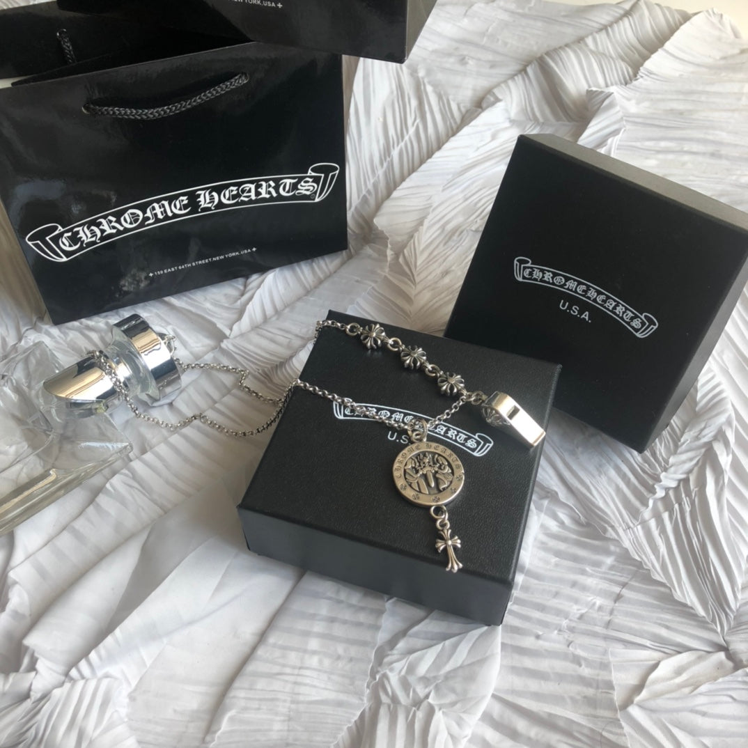 Chrome Hearts クロムハーツ エンジェルメダル ネックレス
