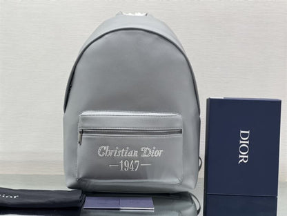 ディオール ライダー バックパック グレー グレインカーフスキン 「CHRISTIAN DIOR 1947」シグネチャー入り – DIO023