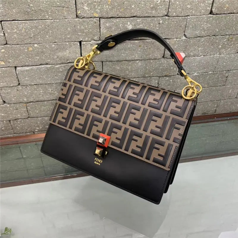 フェンディ カンユー ショルダーバッグ