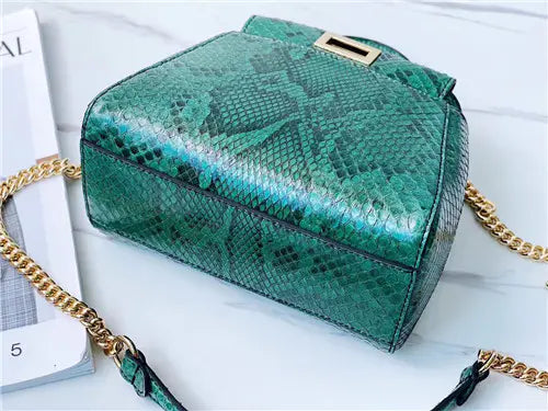 フェンディ ピーカブーバッグ