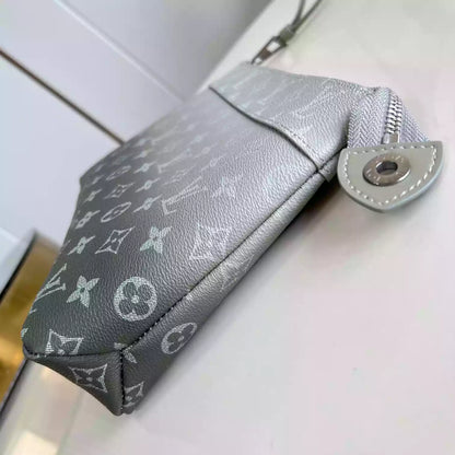 エクリプス モノグラム ソフトトラベルポーチ M11545 – LW406