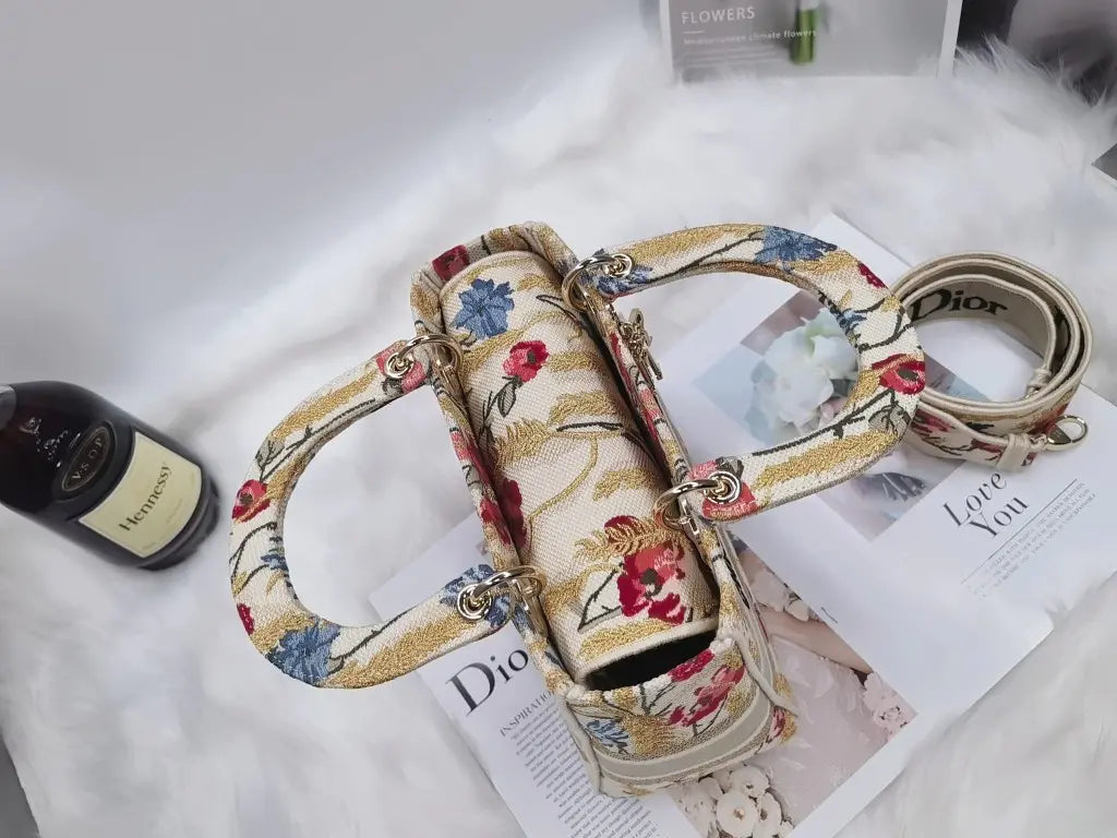 レディディオール