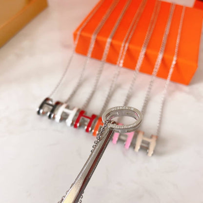 エルメスのロゴネックレスの卸売