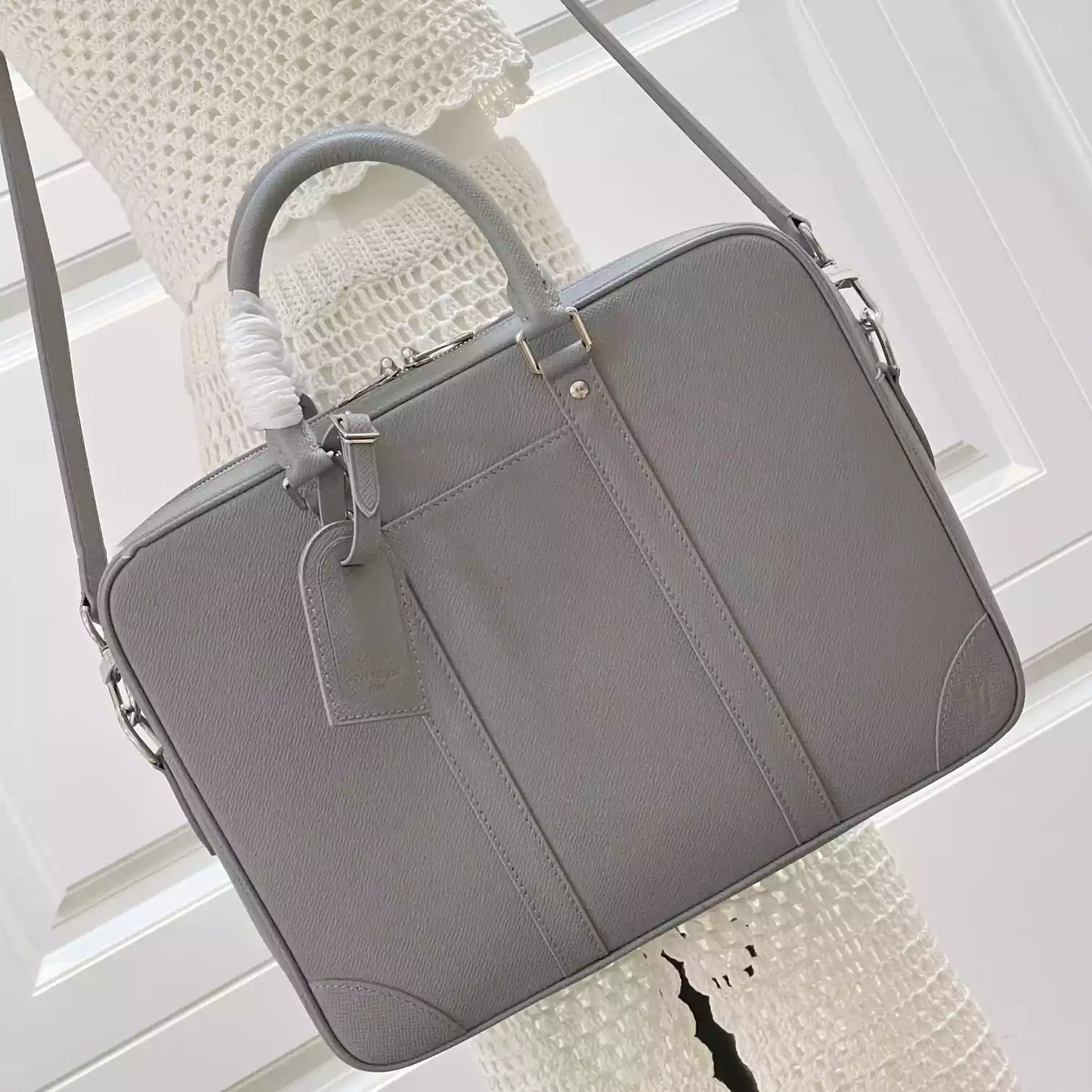 ポルト ドキュメント ヴォヤージュ PM グレー タイガレザー M11659 – LW323