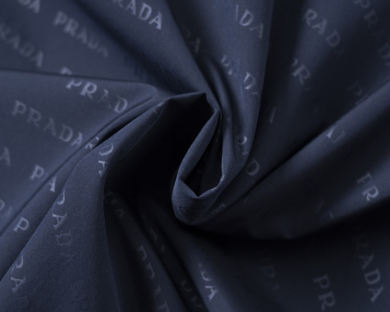 【PRADA旗艦店】プラダ ジャケット ご好評に付き再入荷！
