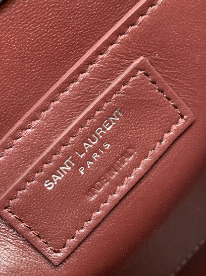 カサンドラ ミディアム トップハンドルバッグ グレイン・ド・プードル エンボスレザー