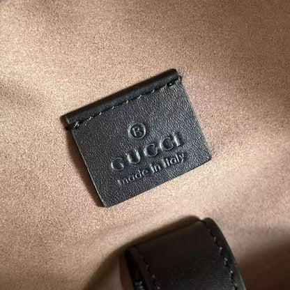 グッチ GGモノグラム ミディアム バックパック ブラック – BG070