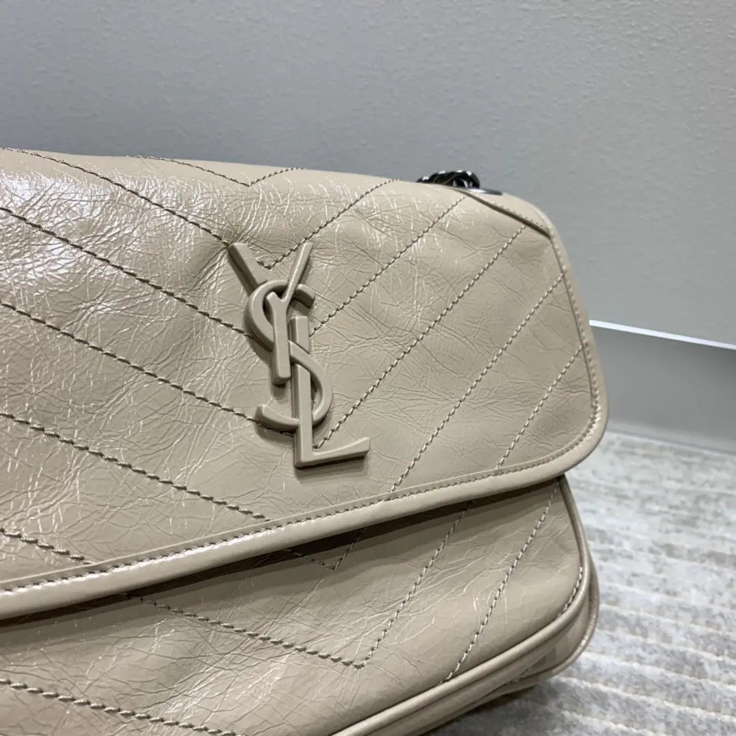 YSL ニキ ミディアム