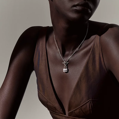 エルメス アミュレット コンスタンス ネックレス 新入荷