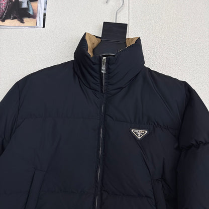 【PRADA旗艦店】ダウンジャケット、ご好評に付き再入荷！
