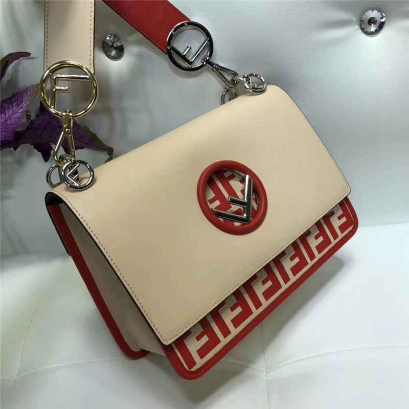 フェンディのショルダーバッグ