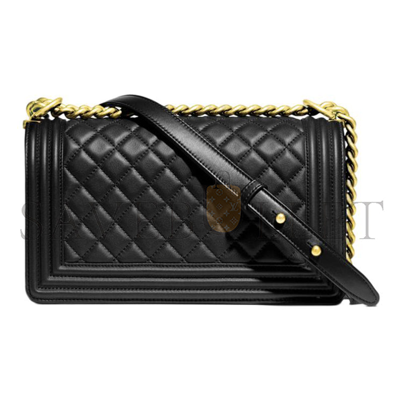 シャネル マスターラムスキン キルティング ミディアムボーイ フラップ ゴールド金具 A67086 (25*15*9cm)