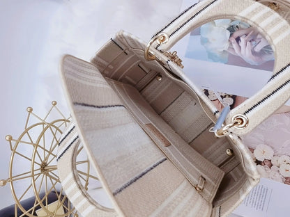 レディディオール