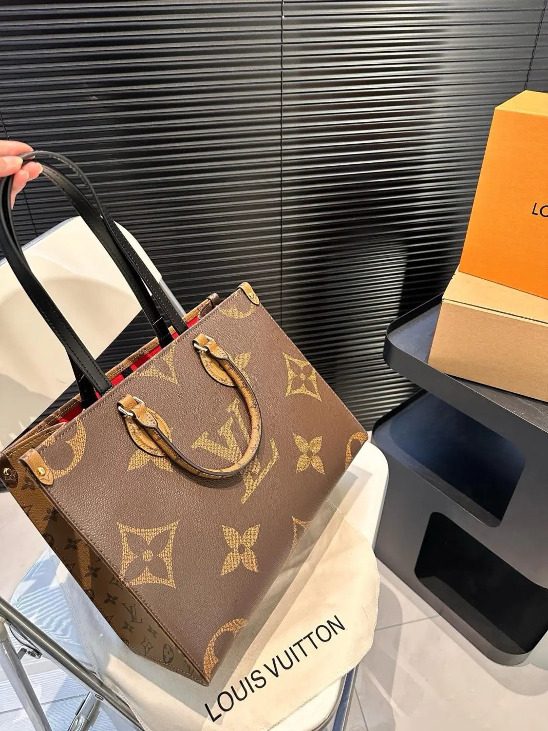 ルイ・ヴィトン オンザゴー MM M45321